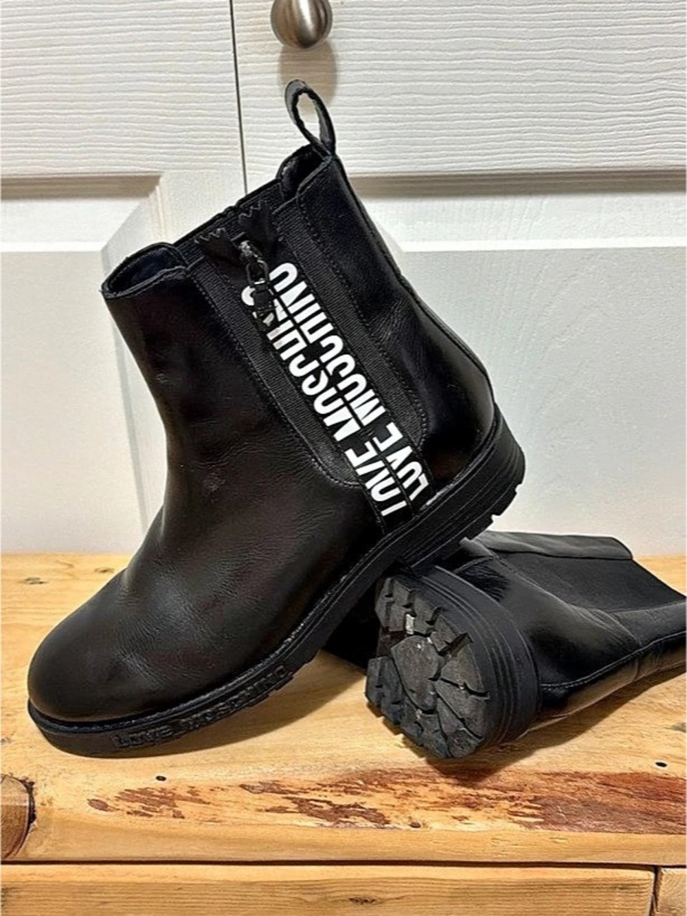 Love Moschino Black Leather Logo-Tape Side-Zip Chelsea Boots
